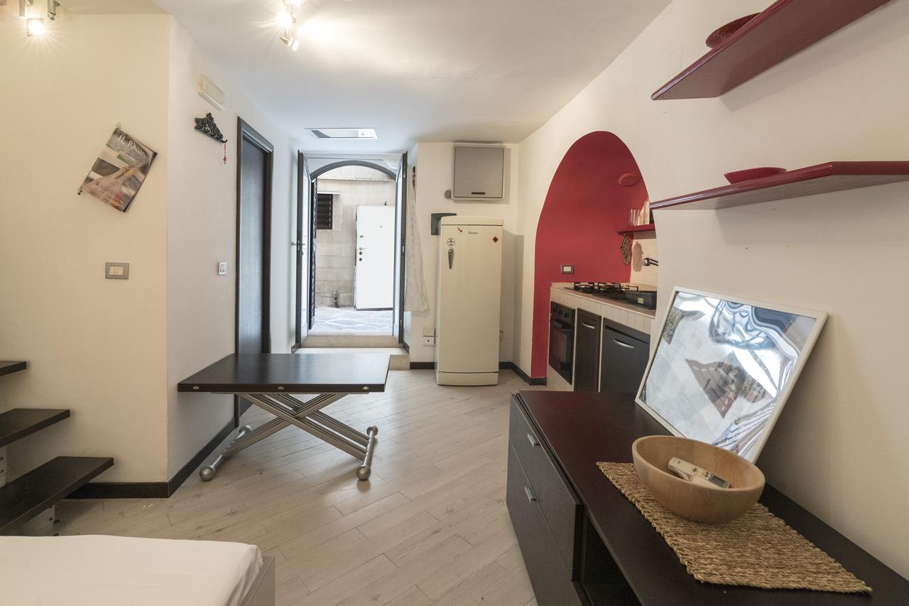 Dietro Tresca 3 Apartment Bari Bagian luar foto